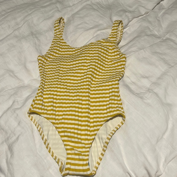 Scoop Back neck solid and striped one piece - Picture 1 of 3